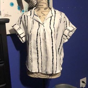 Short sleeve stripe top